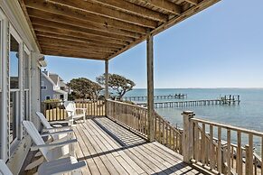 Dolphin Watch 3 Bedroom Home