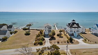 Dolphin Watch 3 Bedroom Home