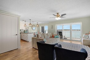 Harbour Island 402m 2 Bedroom Condo