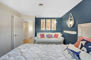 Harbour Island 402m 2 Bedroom Condo