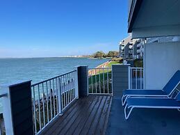 Harbour Island 103l 2 Bedroom Condo