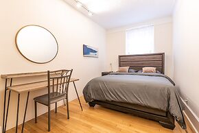 5 Bedroom 2 Bath Full Floor Midtown
