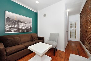 Charming 2BR Apartment Near Times Square