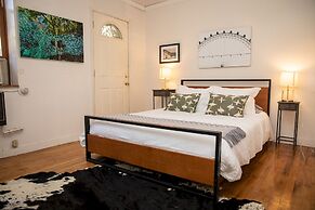 Sunny Fully Furnished Studio in Chelsea