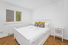 Luxury 2bed 2bath-ground Floor-free Parking