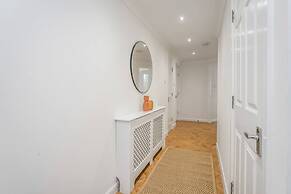 Luxury 2bed 2bath-ground Floor-free Parking