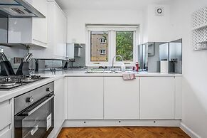 Luxury 2bed 2bath-ground Floor-free Parking