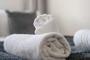 Comfy 3bed House-parking-garden