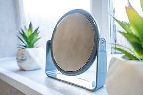 Spacious 3 Bed Flat-free Parking