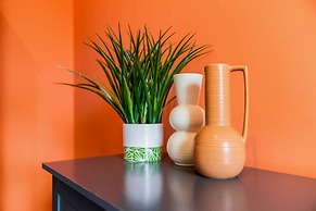 Stylish 4 Bed-town Centre