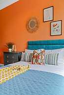 Stylish 4 Bed-town Centre