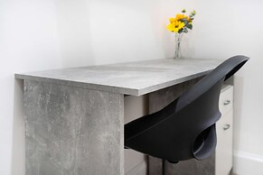 Luxury Apartment - Portobello