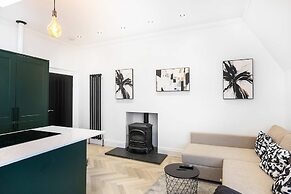 Luxury Apartment - Portobello