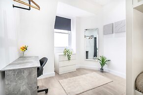 Luxury Apartment - Portobello