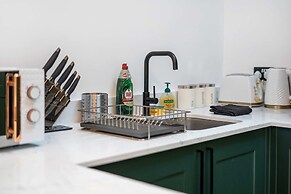 Luxury Apartment - Portobello