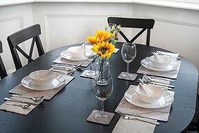 Luxury Apartment - Portobello