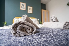 2 Bed-town Centre-free Parking