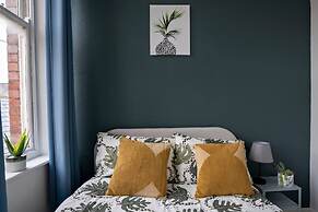 2 Bed-town Centre-free Parking