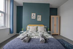 2 Bed-town Centre-free Parking
