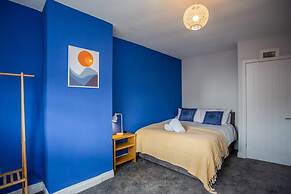 Large 3 Bed Apartment-sea Road