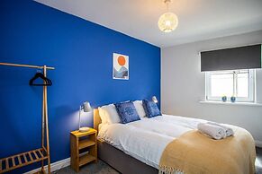 Large 3 Bed Apartment-sea Road