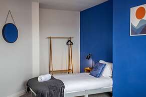 Large 3 Bed Apartment-sea Road