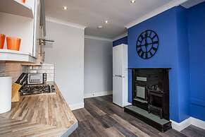 Large 3 Bed Apartment-sea Road