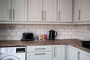 Large 3 Bed Apartment-sea Road