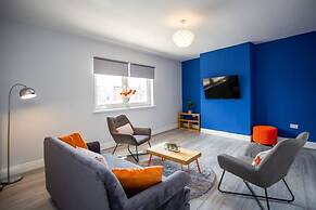 Large 3 Bed Apartment-sea Road