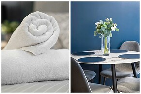 Modern 2bed Apartment-free Parking