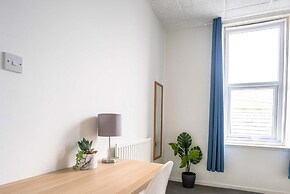 3 Bed-free Parking-close to City