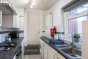 3 Bed-free Parking-close to City