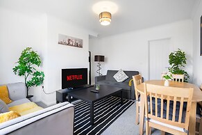 Modern - 2 Bed - Free Parking