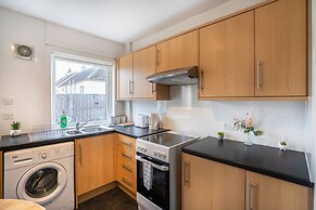2 Bed Bungalow - Free Parking