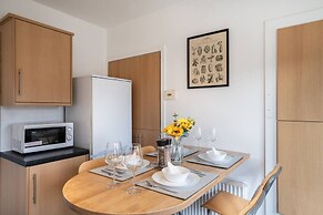 2 Bed Bungalow - Free Parking