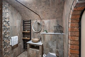 Stylish 2 Bed Flat-free Parking