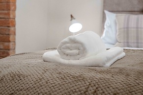 Stylish 2 Bed Flat-free Parking