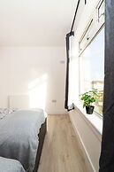 4 Bedrooms-2bath-free Parking