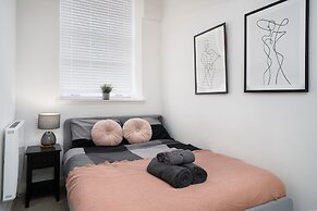 2bed-2bath Flat City Centre