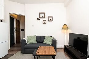 1 Bedroom Apartment-free Parking