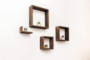 1 Bedroom Apartment-free Parking