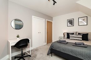 3 Bedroom House-free Parking