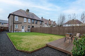 3 Bedroom House-free Parking