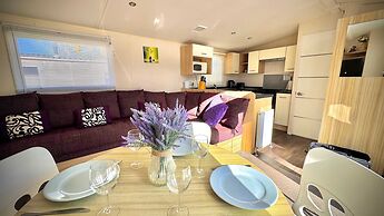Marton Mere - 3 Bedroom Caravan