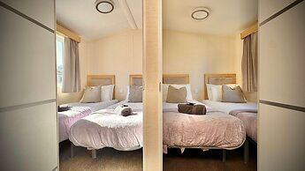 Marton Mere - 3 Bedroom Caravan