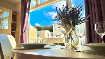 Marton Mere - 3 Bedroom Caravan