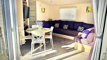 Marton Mere - 3 Bedroom Caravan