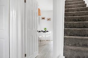 4 Bedrooms - 3 Bathrooms House