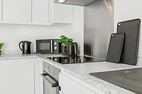 4 Bedrooms - 3 Bathrooms House