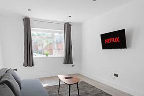 4 Bedrooms - 3 Bathrooms House